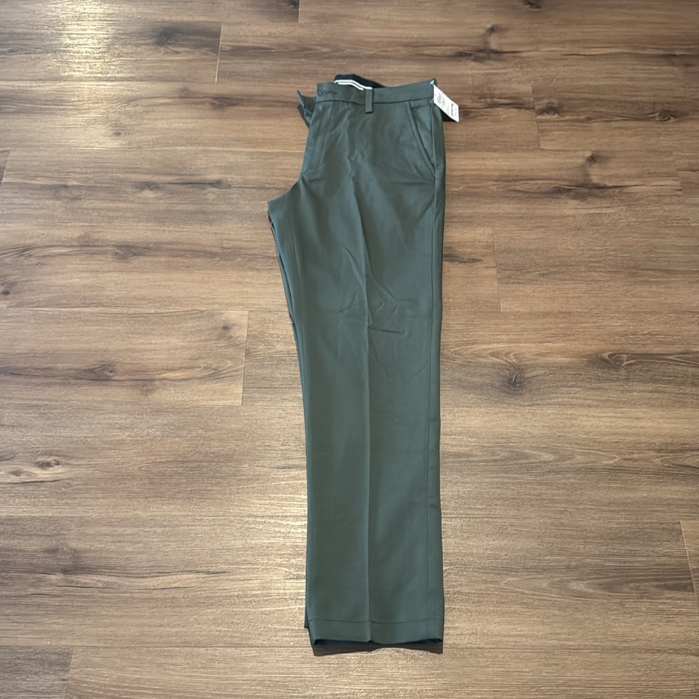 NWT Amazon Essentials Men's Dark Green Slim Dress Pants. 34wx31l